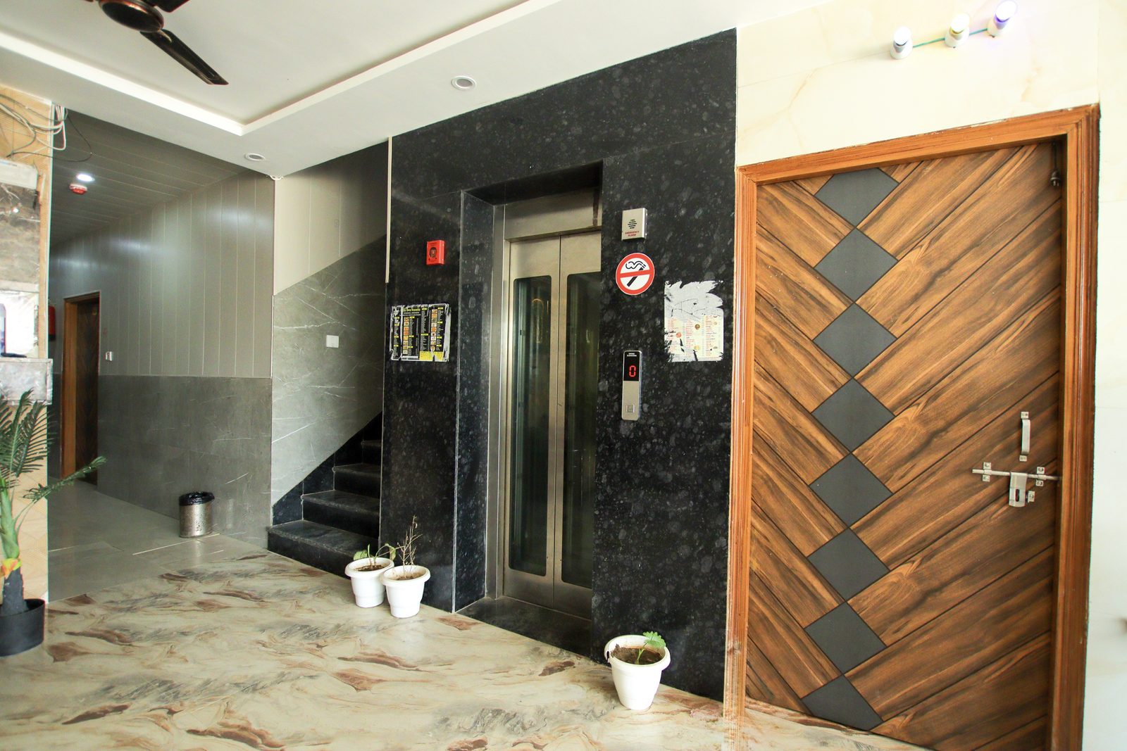 Lift & Staircase