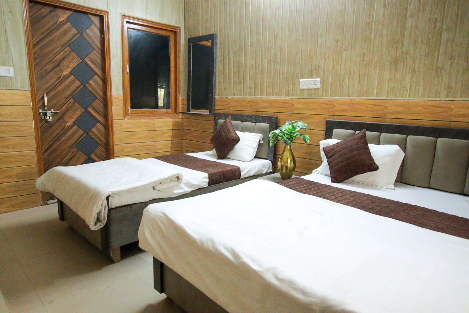 Premium Room — Angle 2